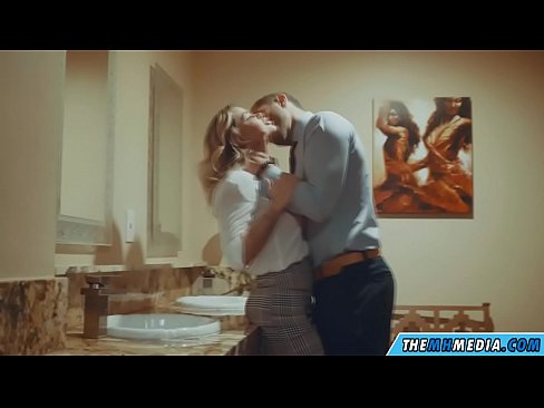 ❤️ ווען אַ באַסטי בלאָנדע סידוס איר אין אַ ציבור אָפּטריט ️ שווער פּאָרן ביי yi.sexvideogif.ru ﹏